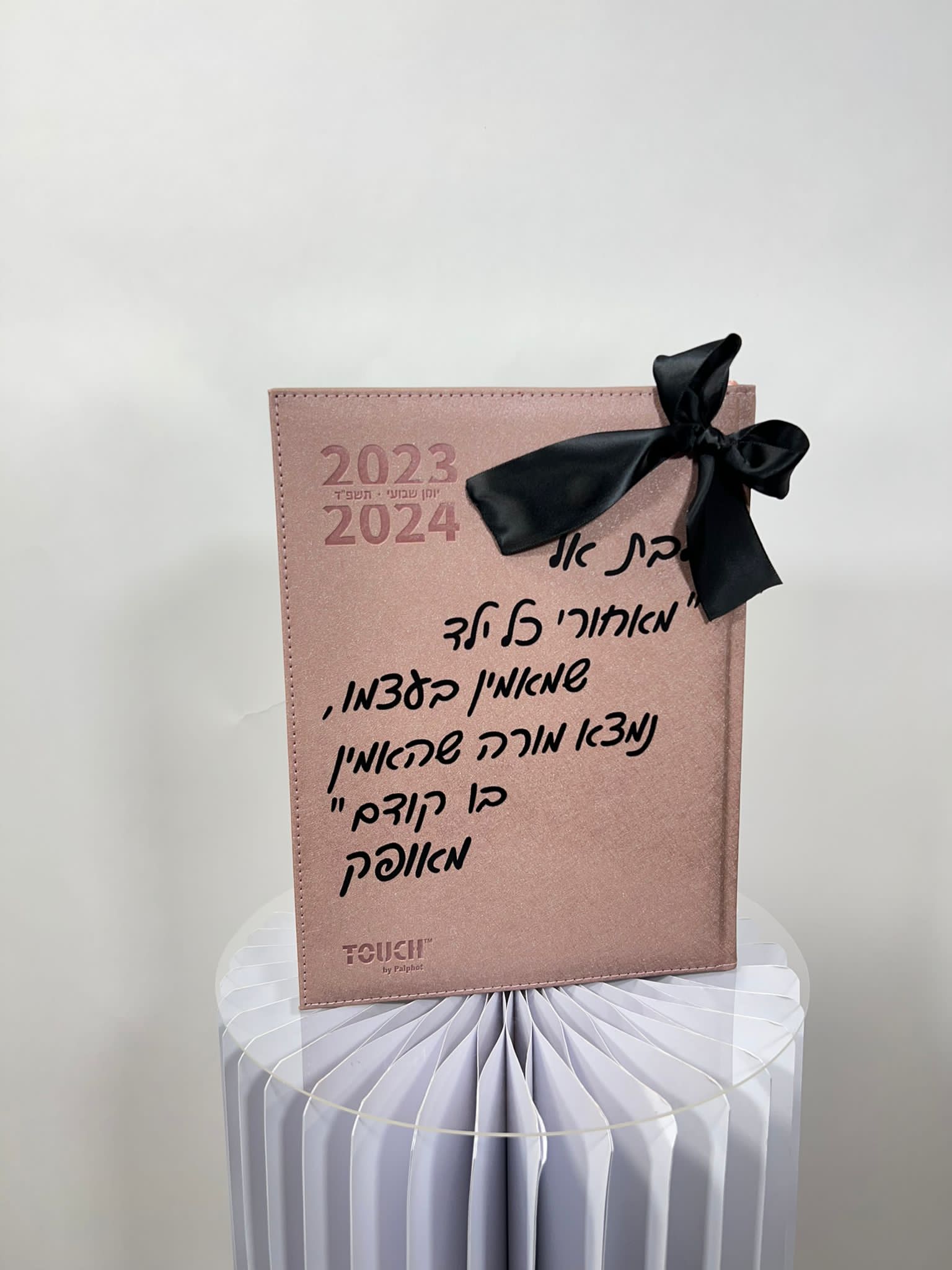 DF49DFE8-6851-4FFB-96BC-A3C3A6A6B3EB